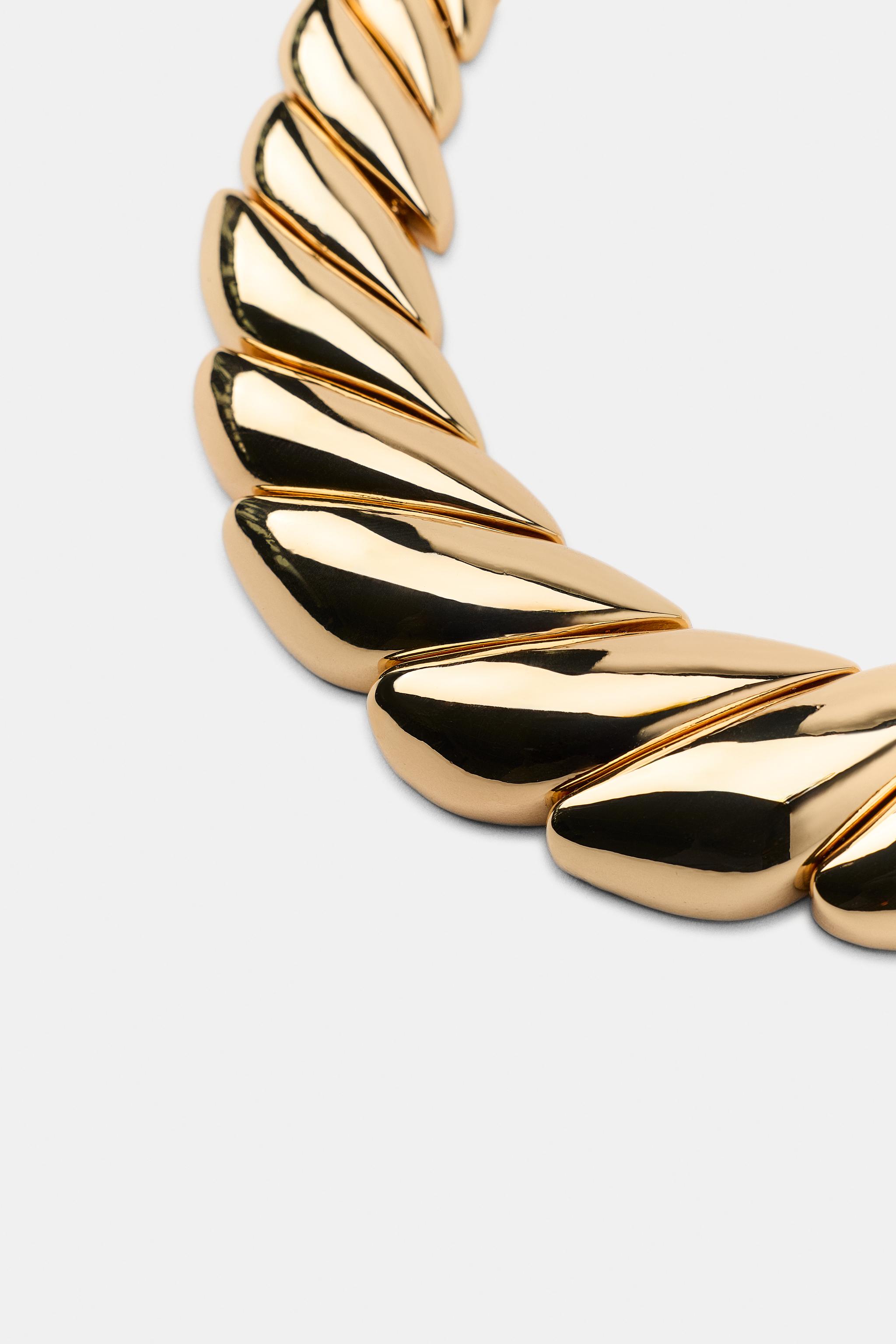 COLLIER PIÈCES MÉTALLIQUES