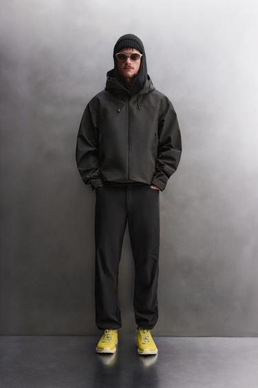 Zara WATERPROOF TECHNICAL JACKET - Black