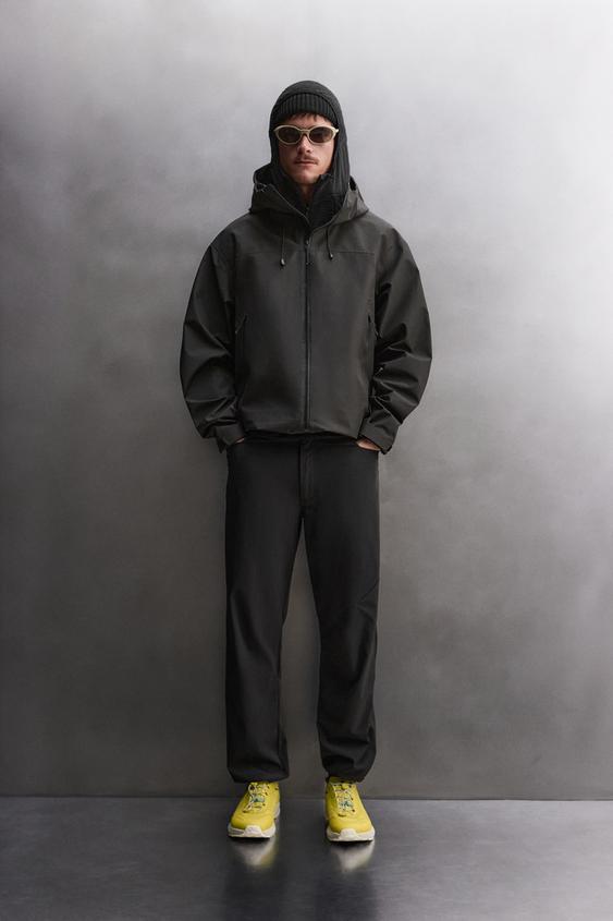 CHAMARRA TÉCNICA WATERPROOF - Negro de Zara - Imagen 0