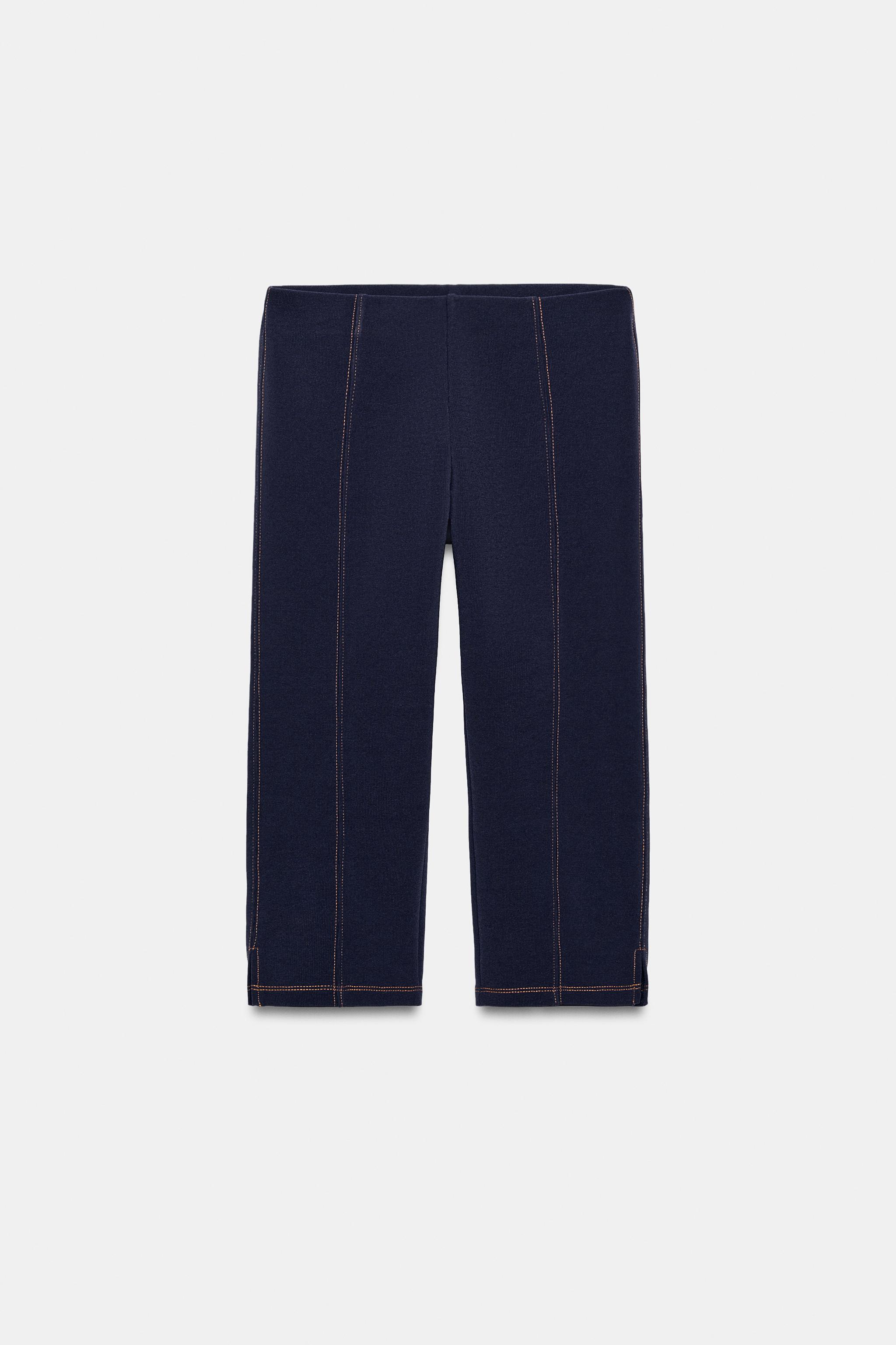 PANTALON CAPRI À SURPIQÛRES EN CONTRASTE