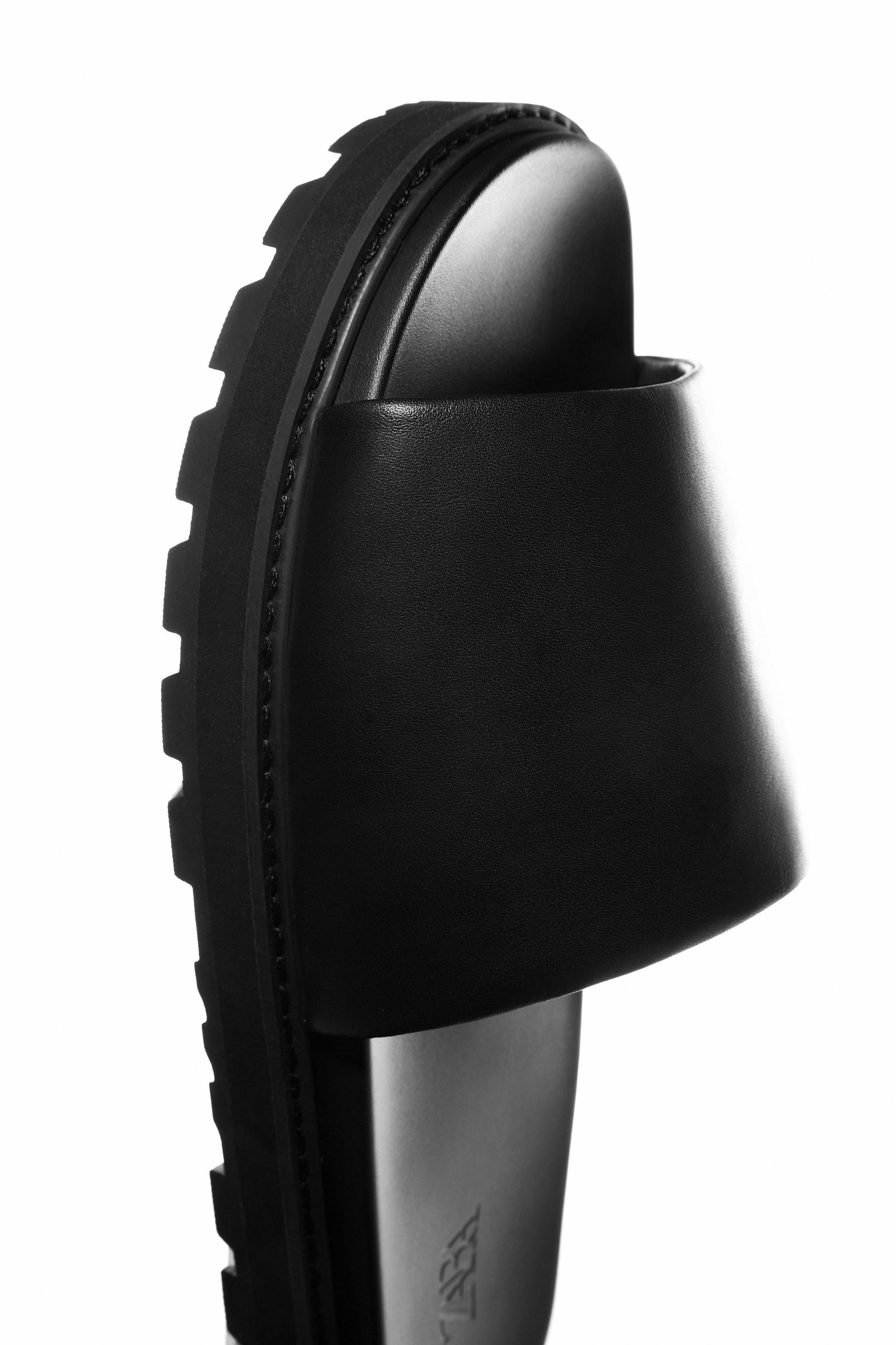 VIBRAM レザー クロッグサンダル ZARA