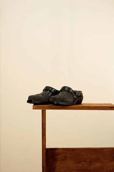 COWBOY CLOGS - Brown by Zara