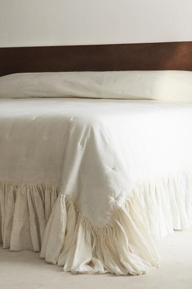 FRILLED COTTON QUILTED BEDSPREAD - Oyster-white by Zara