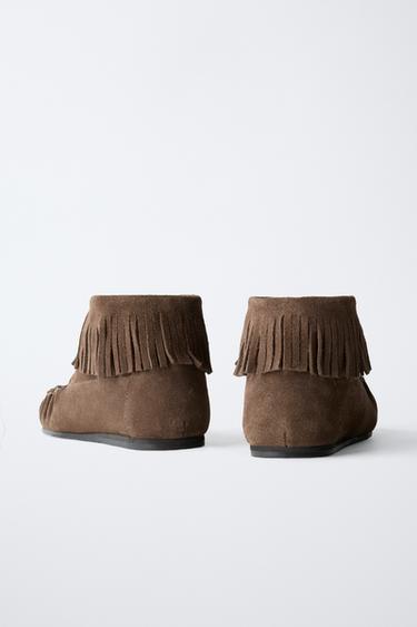 BOTTINES EN CUIR BASSES À FRANGES - Marron de Zara - Image 4