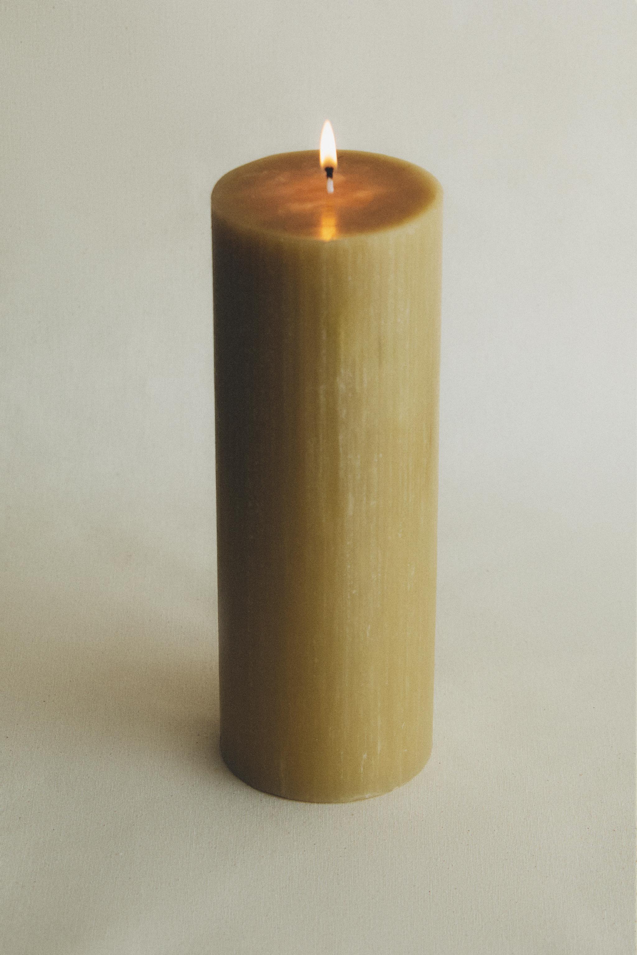 LONG CYLINDRICAL DECORATIVE CANDLE