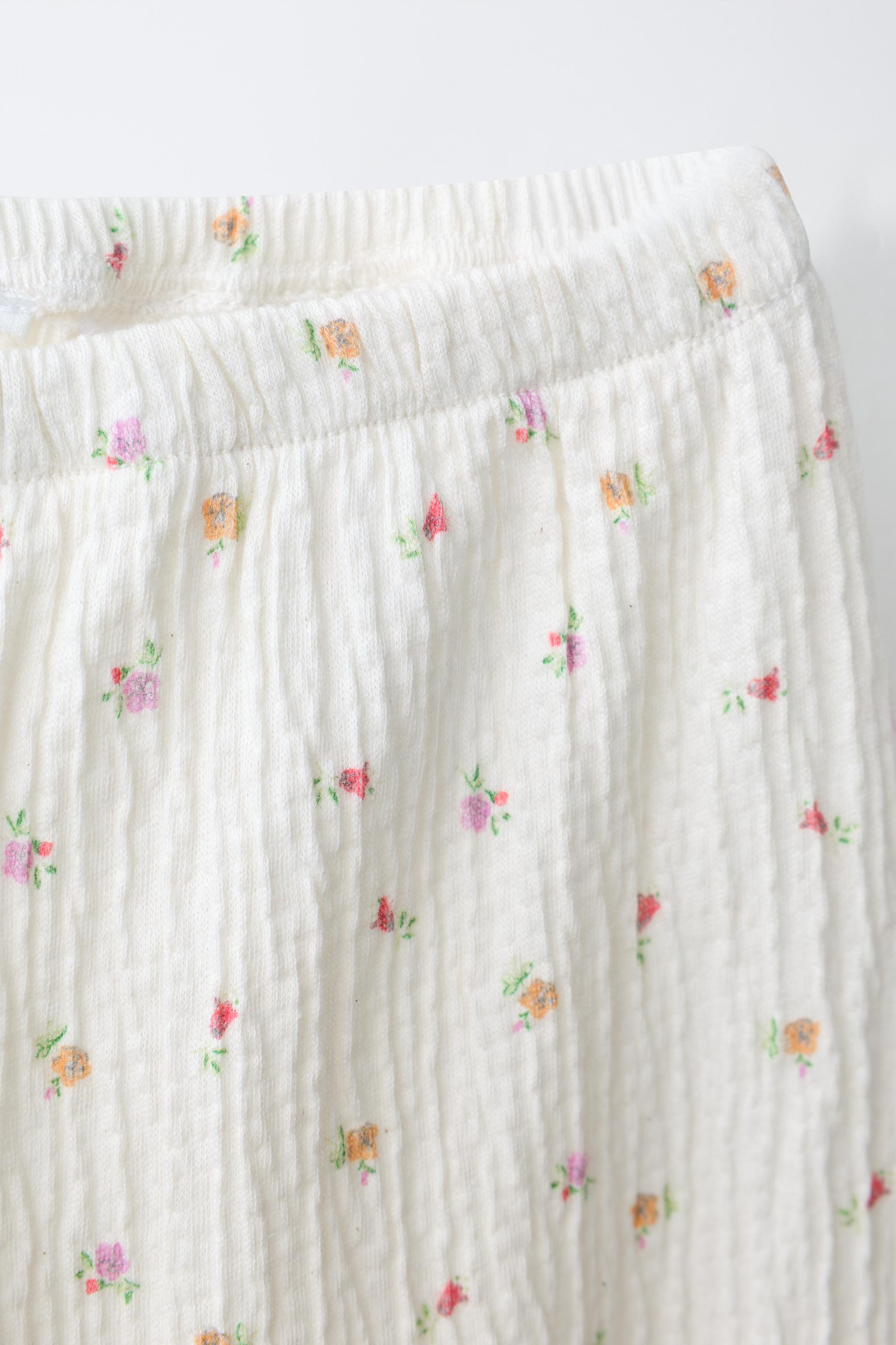 TEXTURED FLORAL PANTS