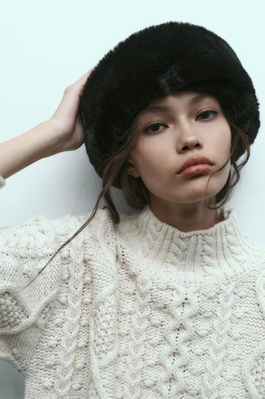 ШАПКА БИНИ С ДЕТАЛЯМИ ИЗ ИСКУССТВЕННОГО МЕХА — ЧЕРНЫЙ от Zara — изображение 0