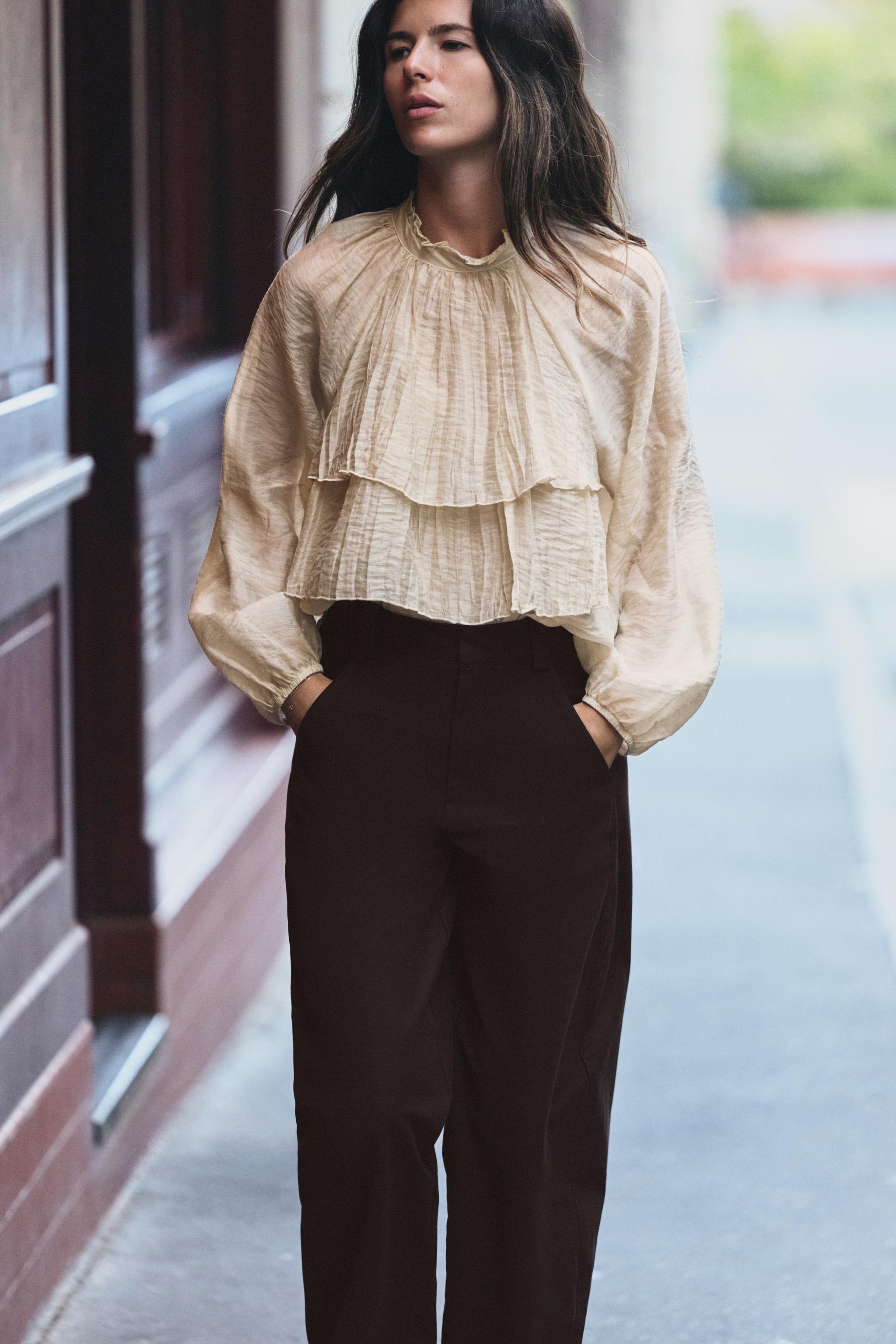 RUFFLE BLOUSE