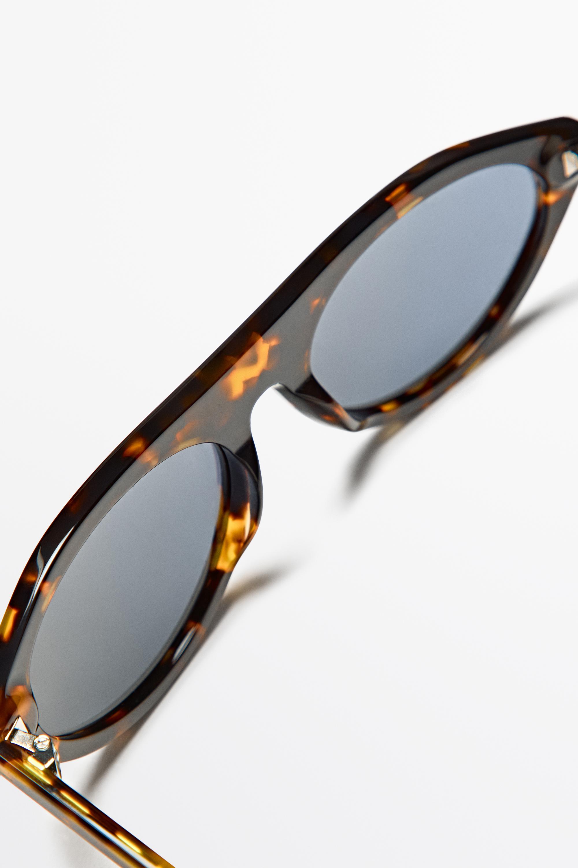 Oval sunglasses
