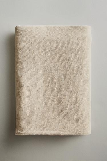 CHENILLE JACQUARD THROW - Ecru by Zara - Image 4