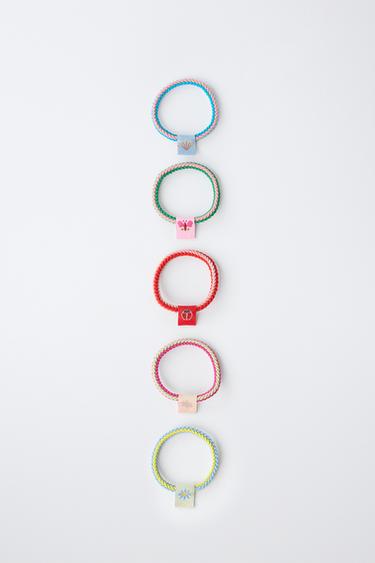 LOT DE CINQ CHOUCHOUS À MÉDAILLONS FLEURIS - Multicolore de Zara - Image 3