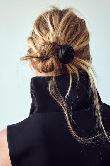 LEATHER FLOWER SCRUNCHIE - Black by Zara - Image 0