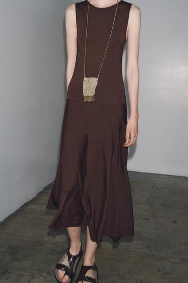 ROBE MI-LONGUE EN MAILLE - Aubergine foncé de Zara