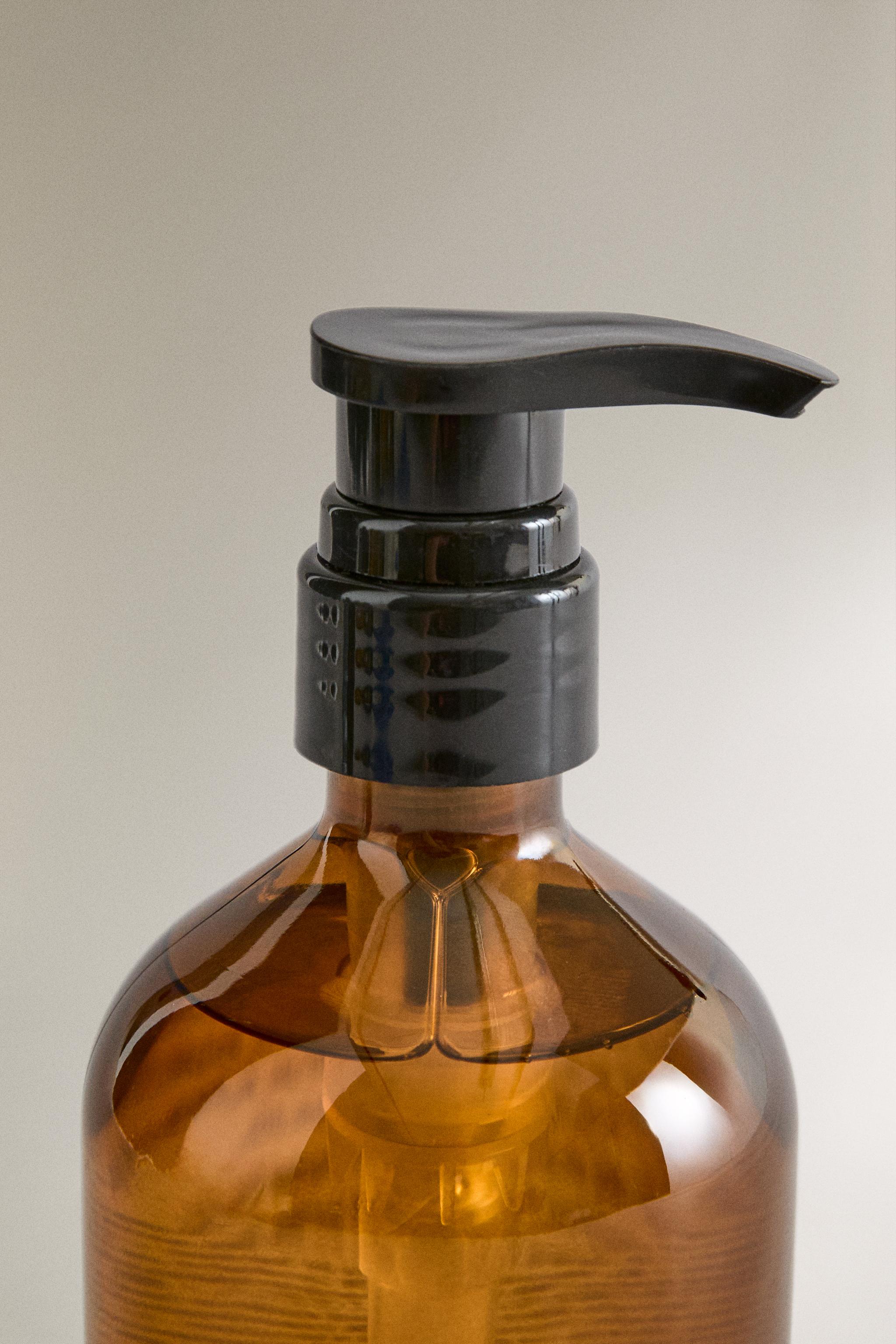 (500 ML) SAVON LIQUIDE POUR LES MAINS MUSK SHADES