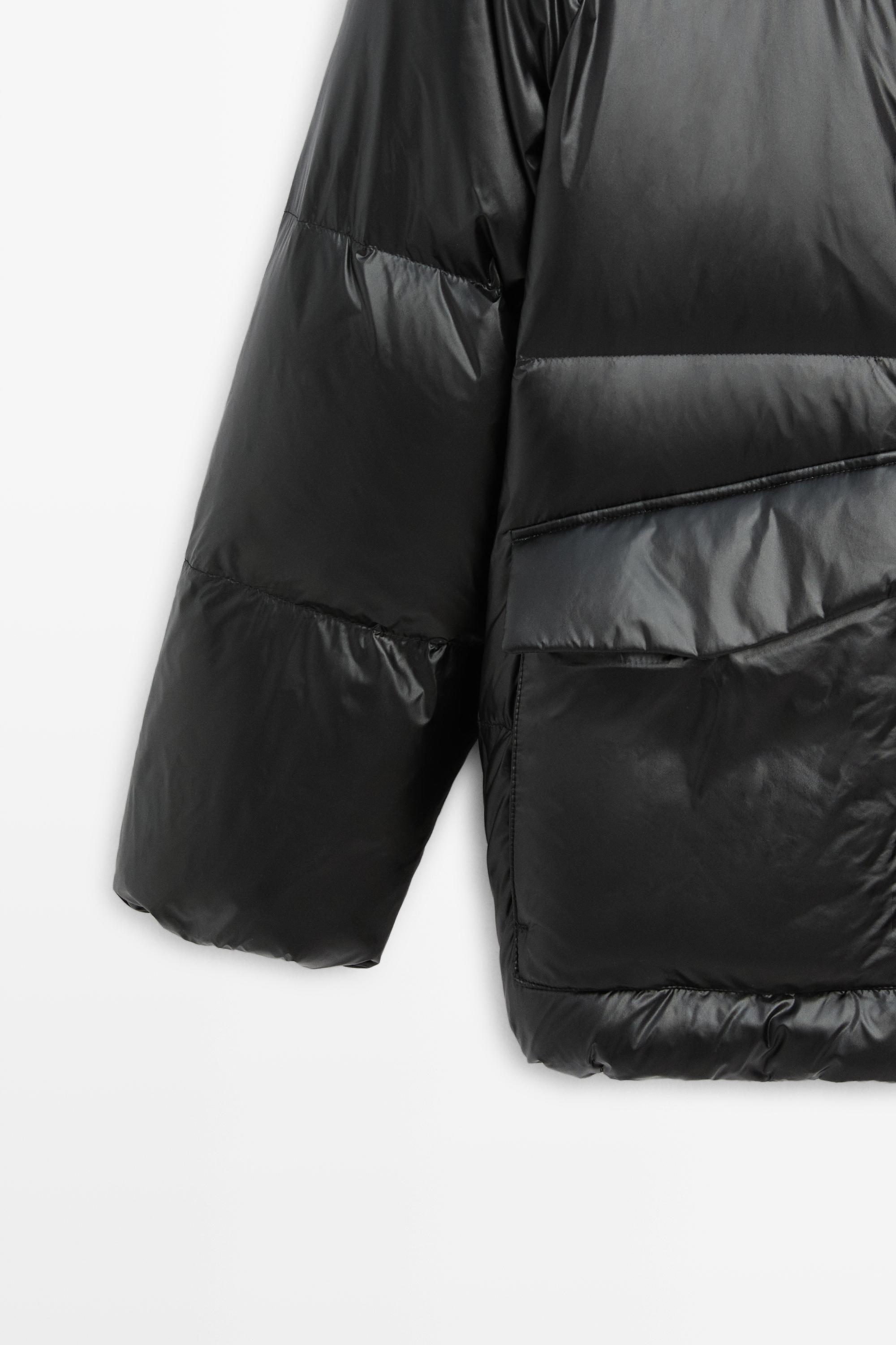 Down jacket with contrast interior