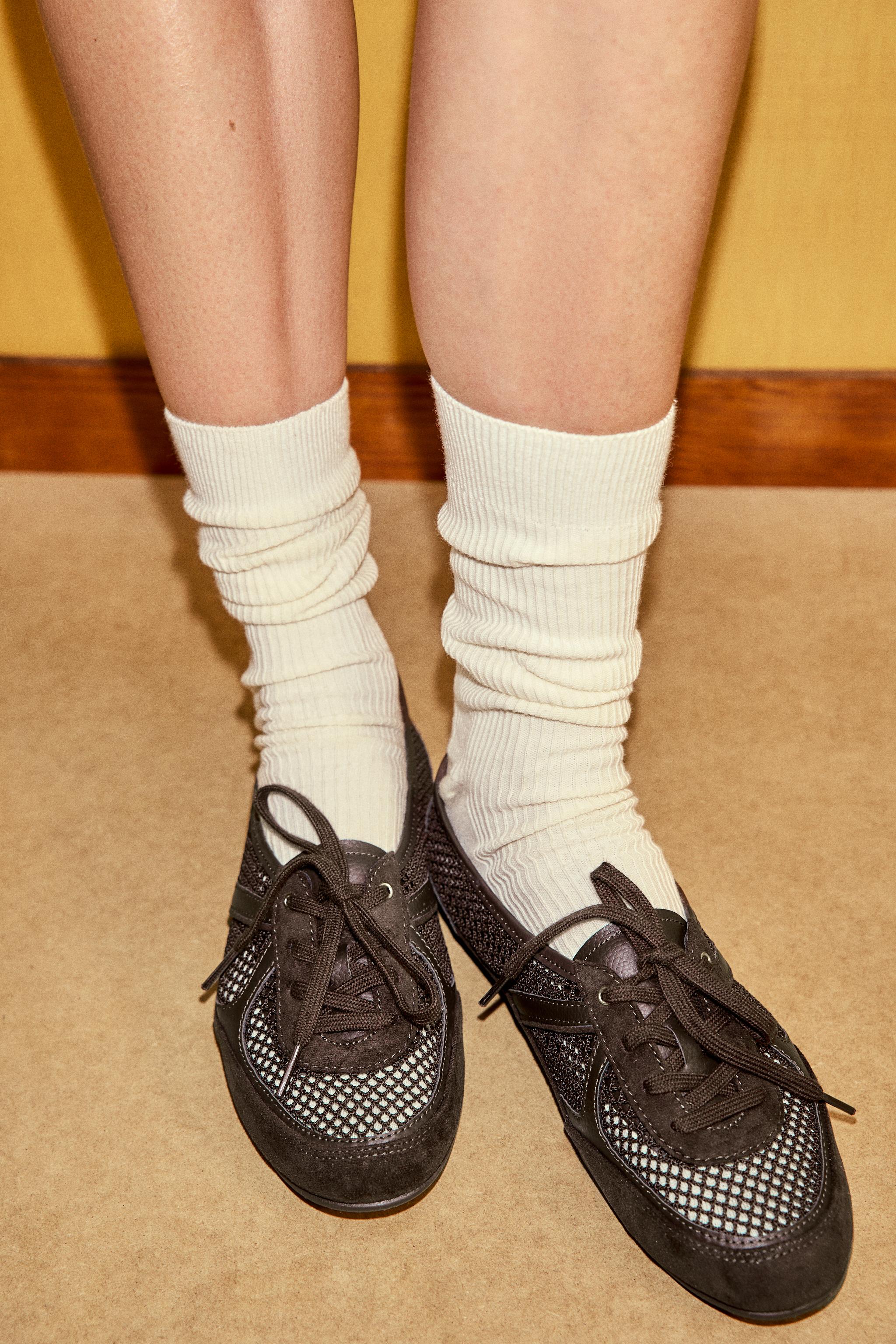 MESH SNEAKERS