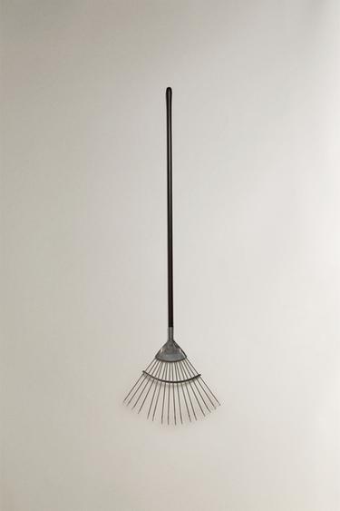 RÂTEAU DE JARDIN MANCHE EN BOIS - Marron foncé de Zara - Image 0