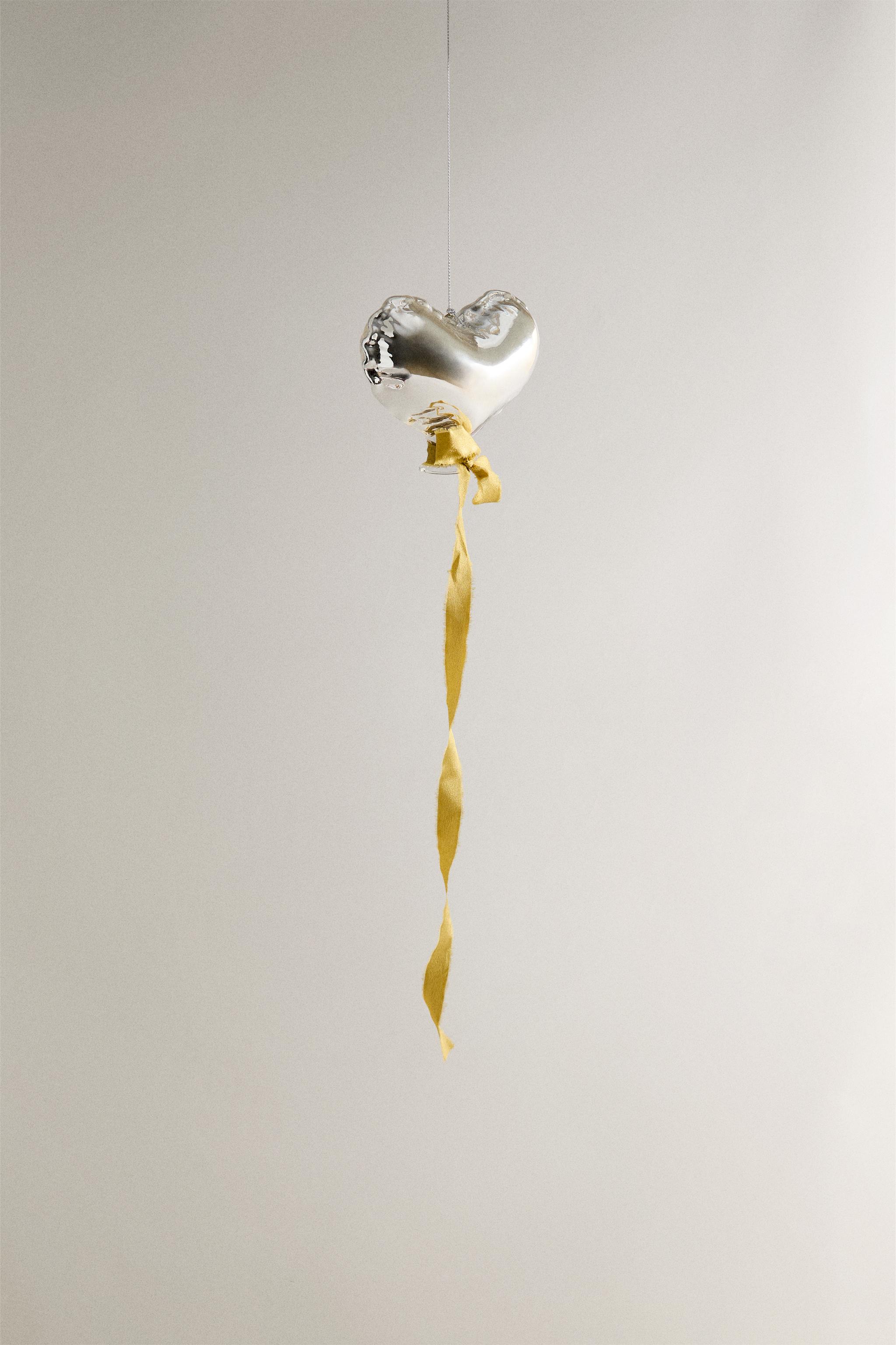 CHRISTMAS TREE BALLOON HEART ORNAMENT