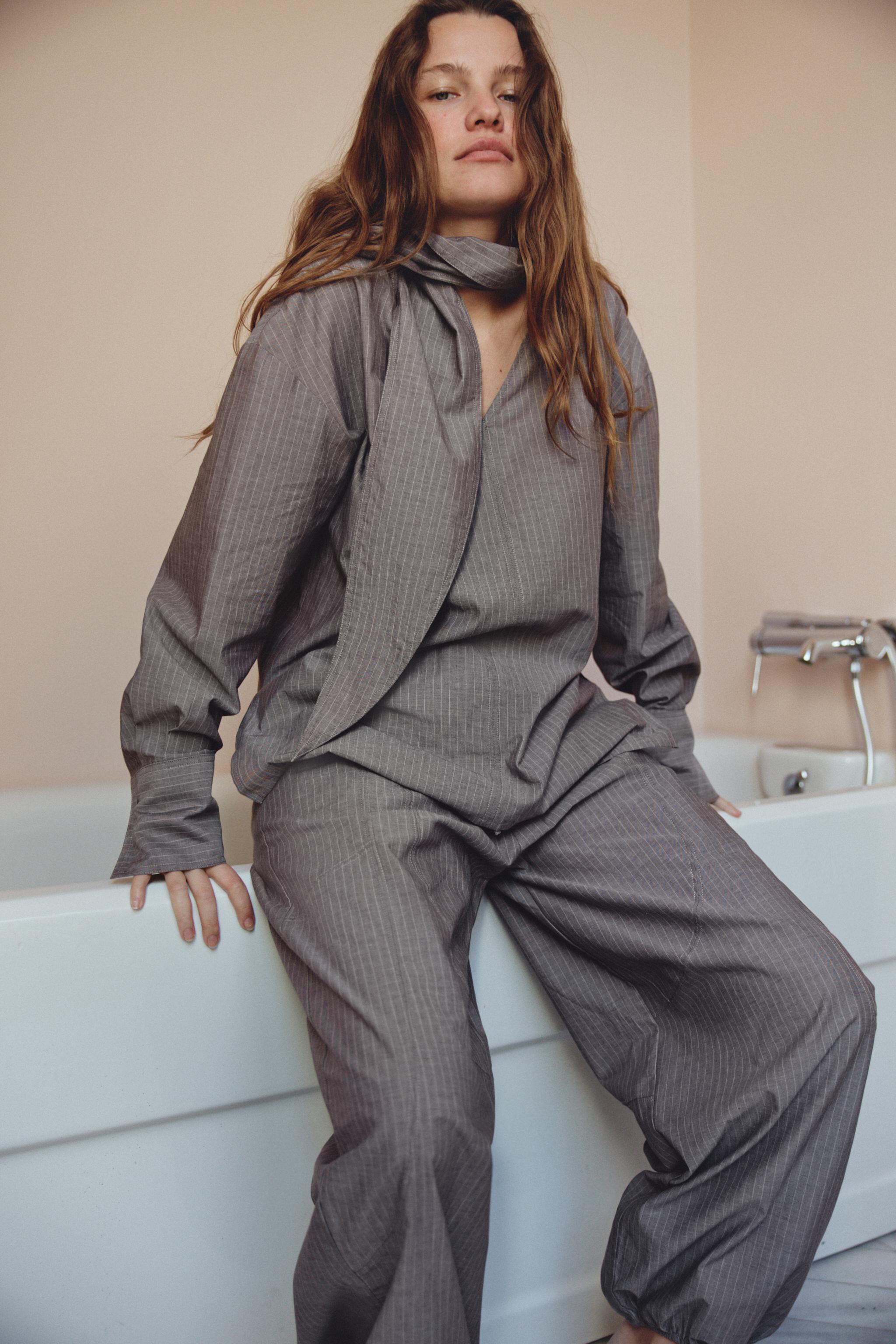 PANTALON RAYURES BOUFFANT AVEC CEINTURE