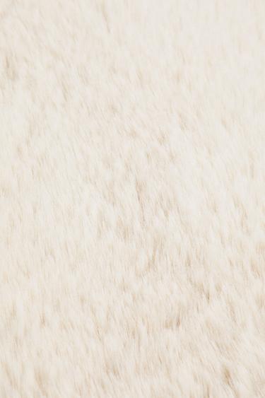 TAPIS FAUSSE FOURRURE - Écru de Zara - Image 4