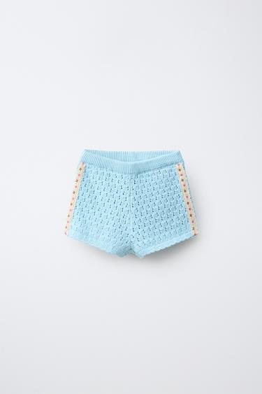 EMBROIDERED FLORAL KNIT BERMUDA SHORTS - Sky blue by Zara