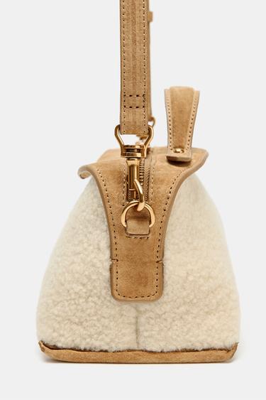 SAC ALLONGÉ EFFET PEAU DE MOUTON - Beige de Zara - Image 2