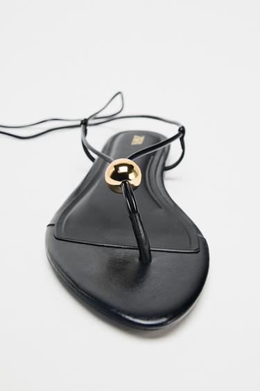 FLAT SANDALS WITH METAL APPLIQUÉ - Black by Zara - Image 4