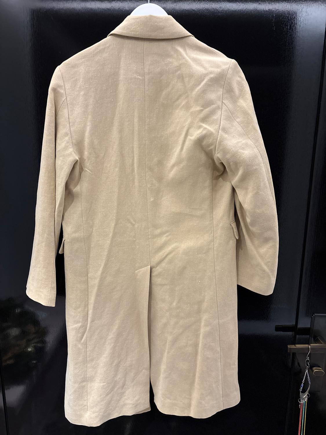 STRAIGHT FIT COAT WITH POCKETS - Image 3
