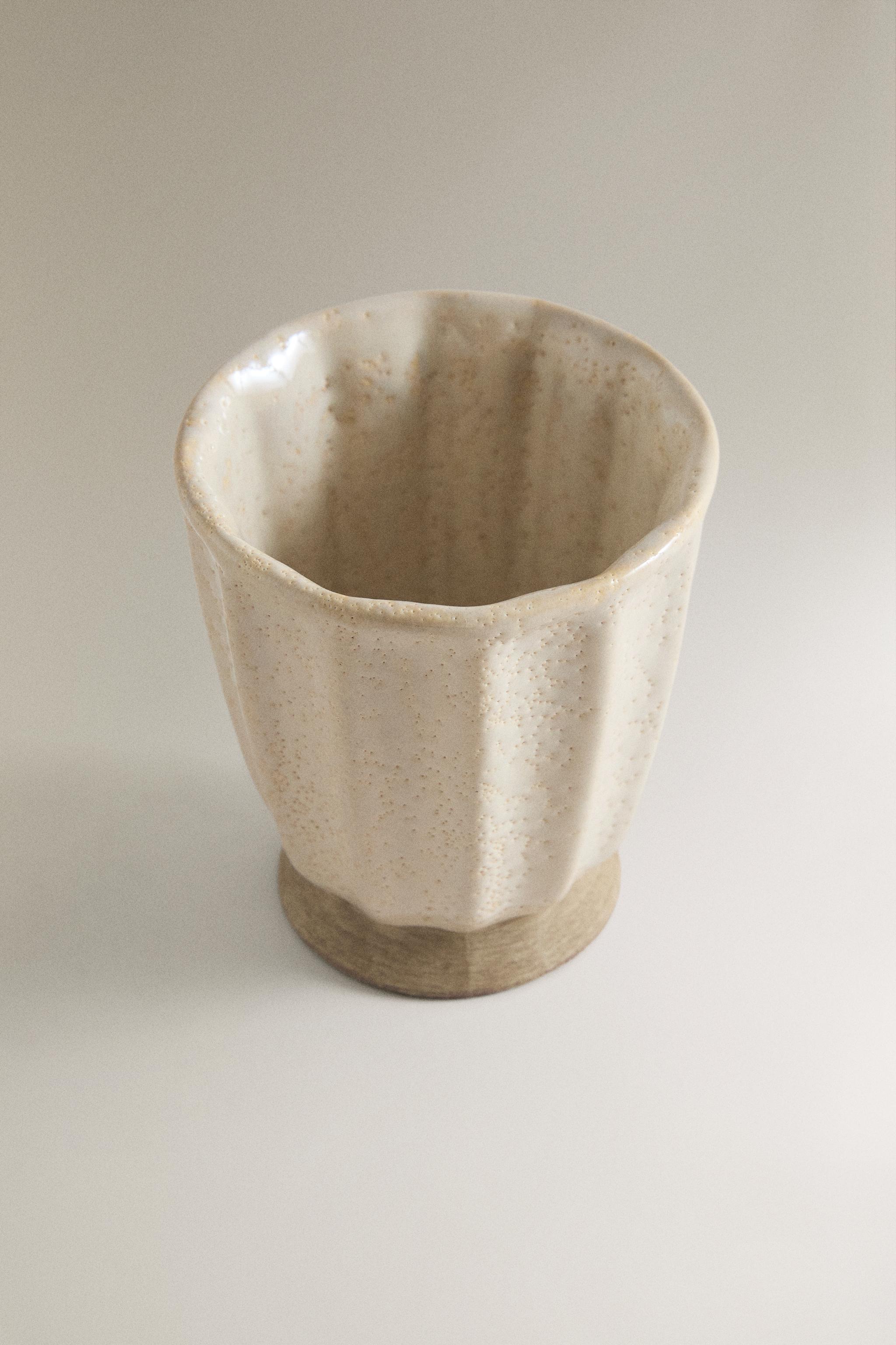 RUSTIC CERAMIC TOOTHBRUSH HOLDER — Beige