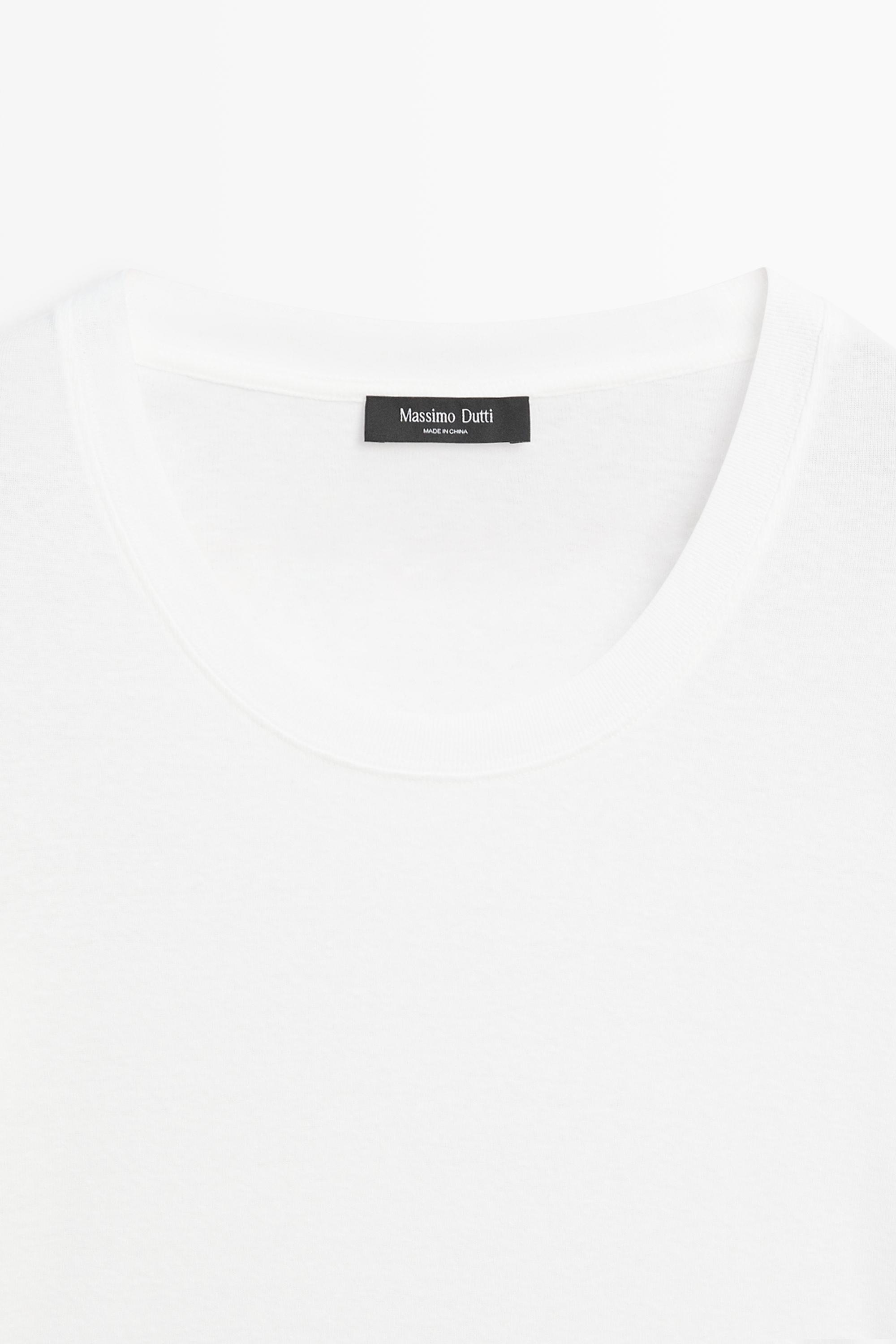 100% cotton scoop neck T-shirt