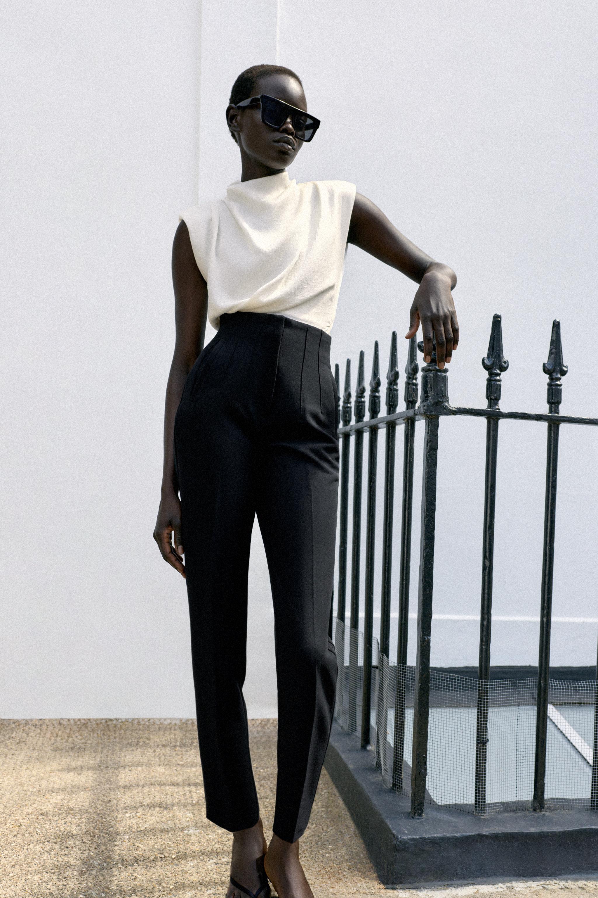 HIGH-WAISTED PANTS — Black