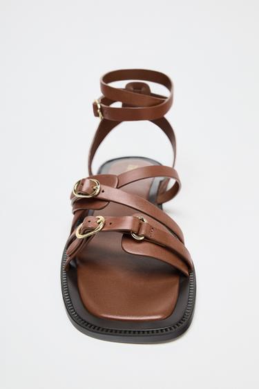 SANDALES PLATES À BRIDES EN CUIR - Marron de Zara - Image 3