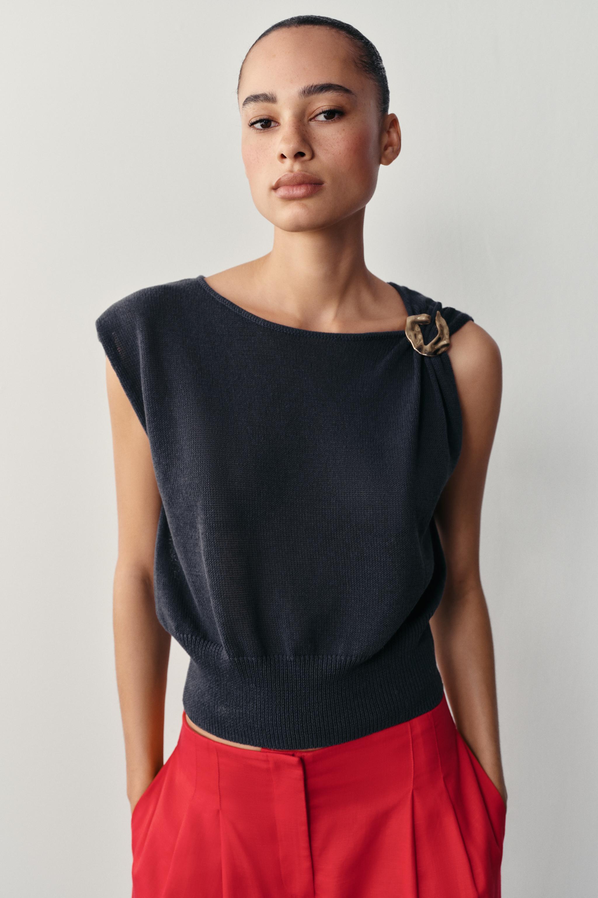 METALLIC TRIM KNIT TOP — Blue