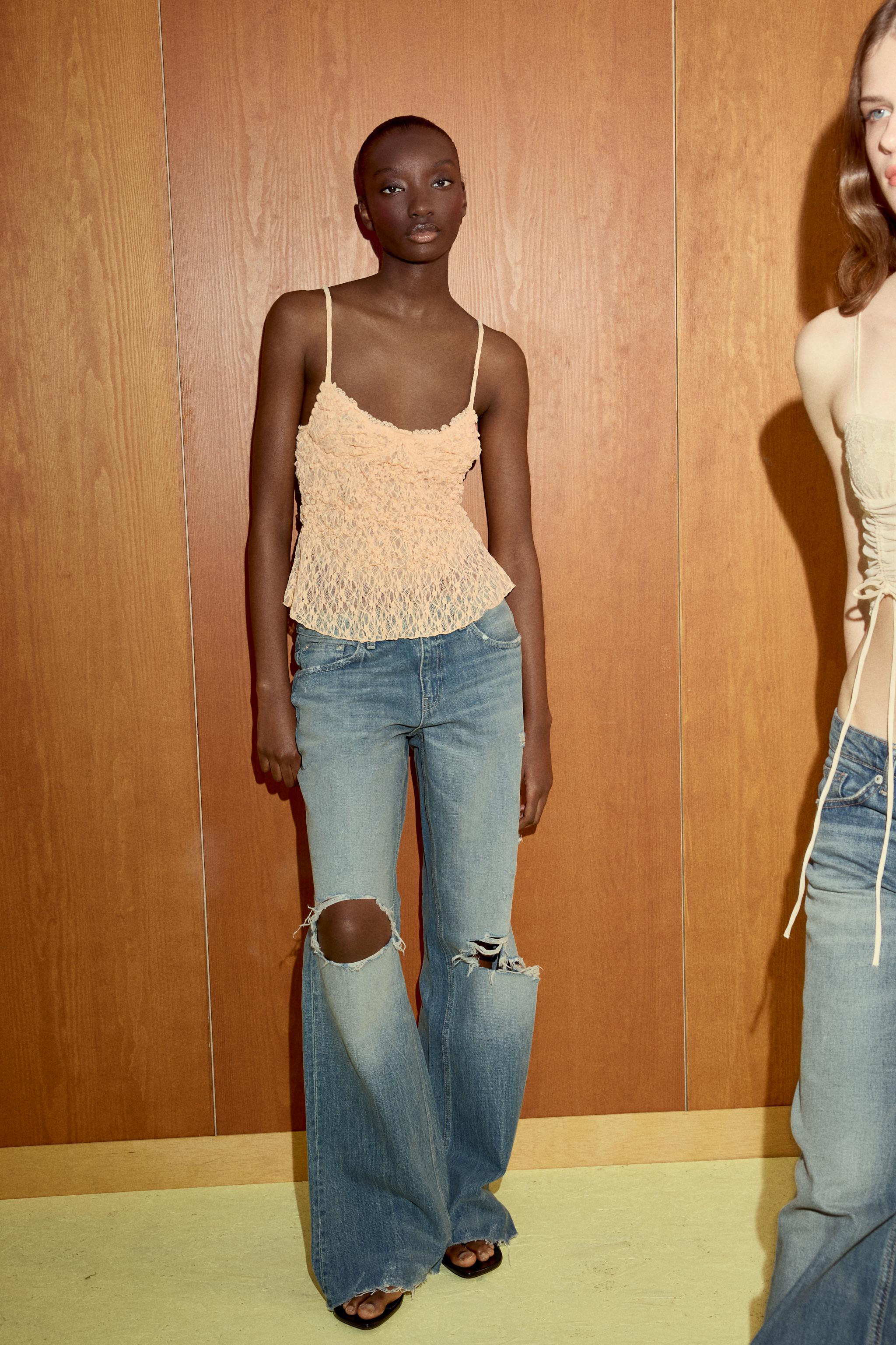 LACE RUCHED TOP — Pastel yellow