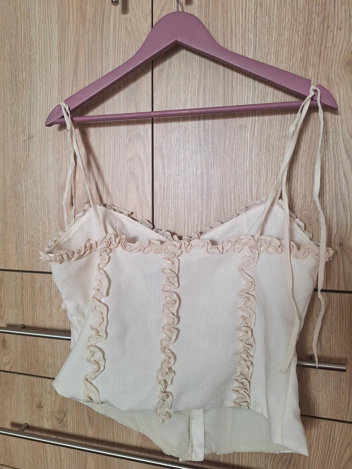 CORSETRY-INSPIRED TOP WITH RUFFLES - Image 2