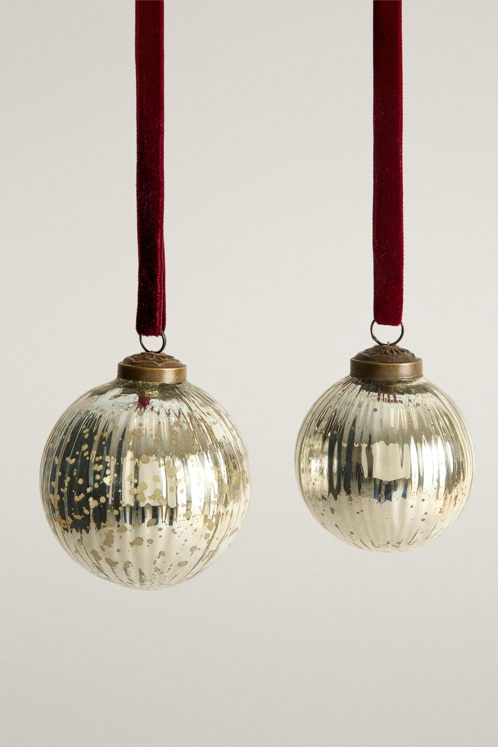 STRIPED LED CHRISTMAS BAUBLE DECORATION