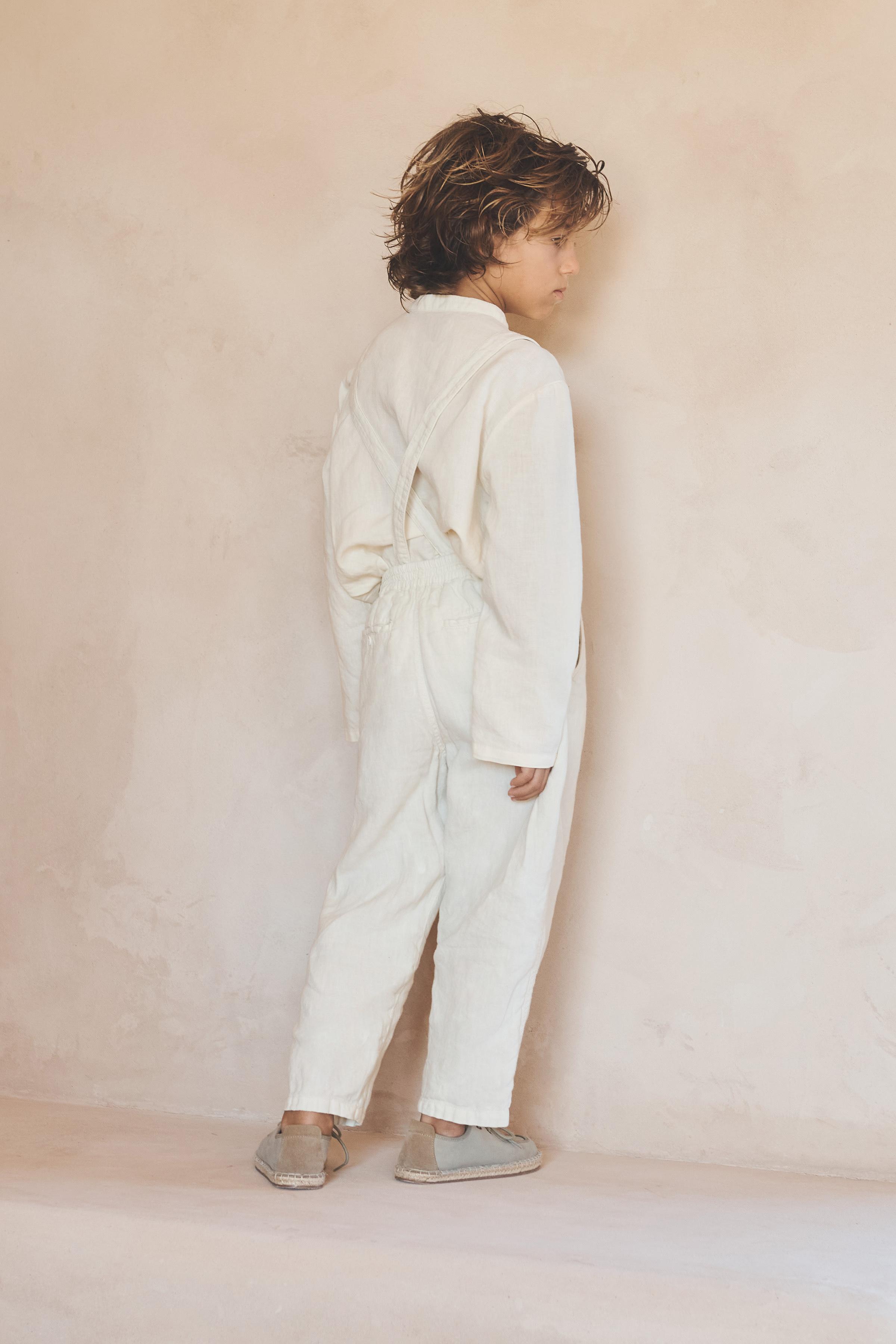 AGES 6-10 / LIMITED EDITION LINEN COTTON BLOUSE WITH PLEATS
