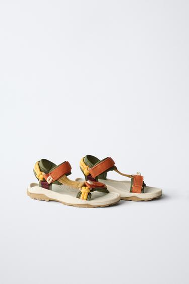 SPORTISKA STILA SANDALES - Krāsains no Zara