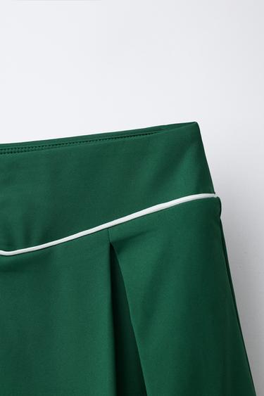 JUPE À PLIS PLATS ET LISERÉS EN CONTRASTE - Vert moyen de Zara - Image 2