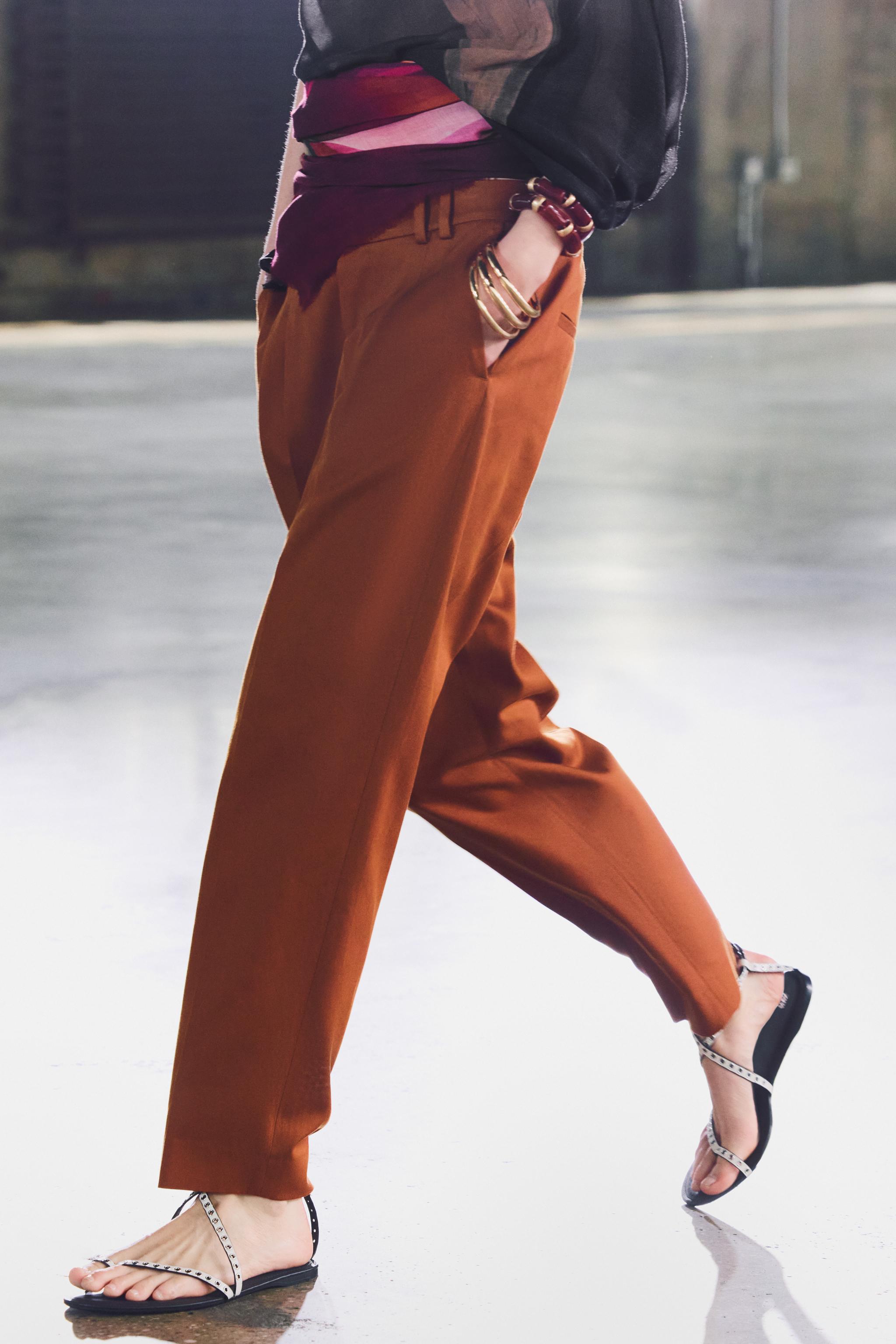 ZW COLLECTION ダーツパンツ - カーキ | ZARA Japan / 日本