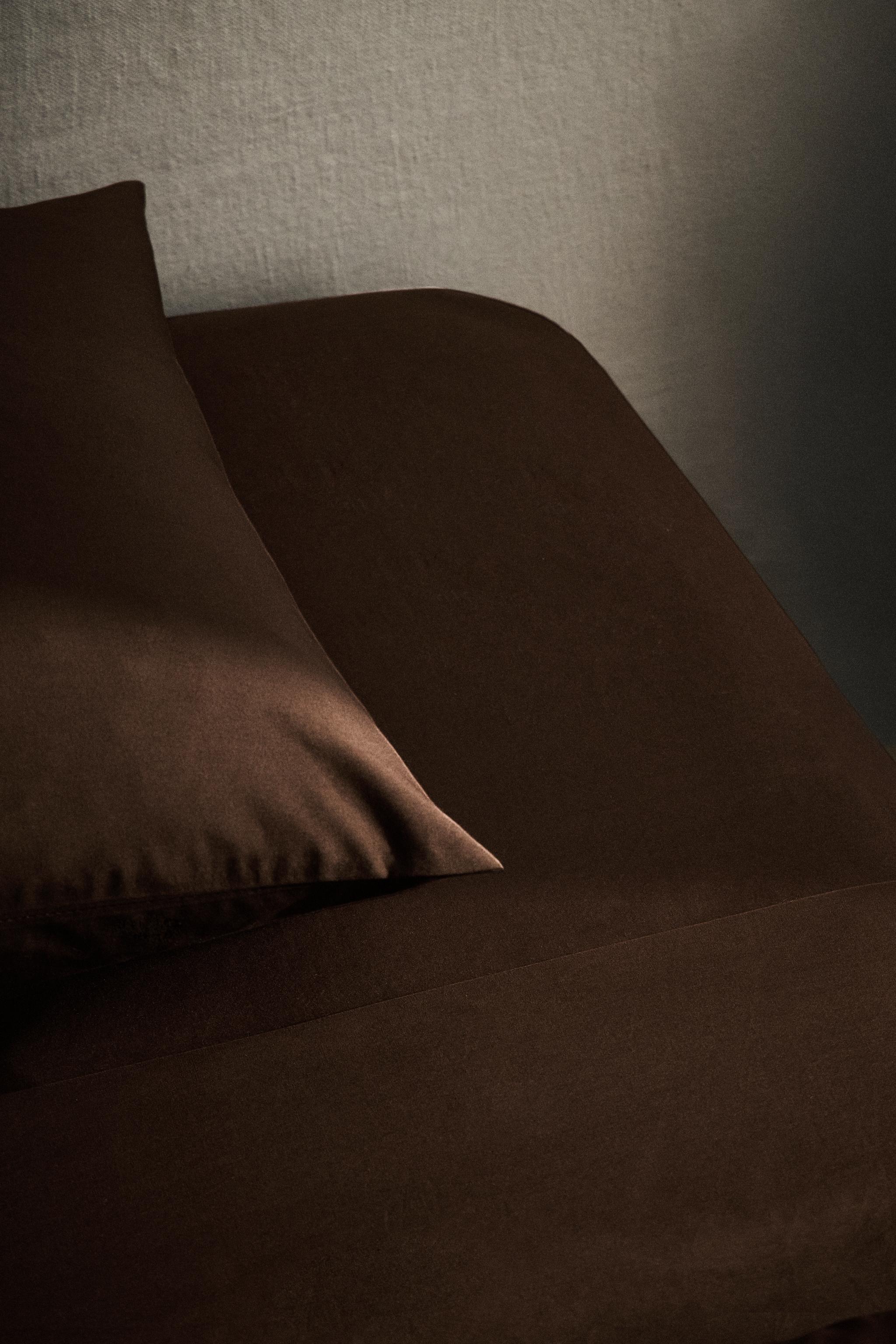 PERCALE FITTED SHEET | 15.7" THICK (200 THREAD COUNT)