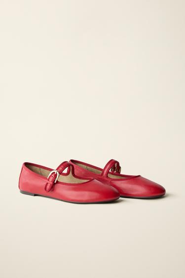 BAILARINA PIEL CREATED BY CARAMEL LONDON X ZARA - Rojo de Zara
