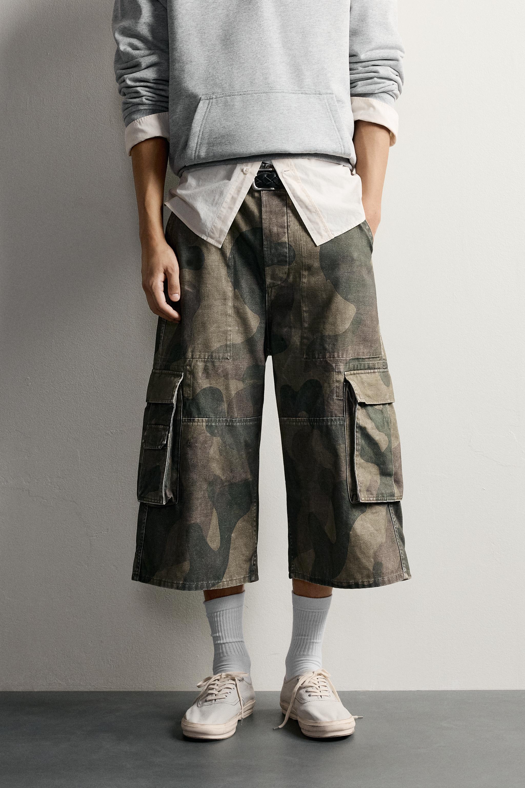 ABSTRACT PRINT CARGO JORTS