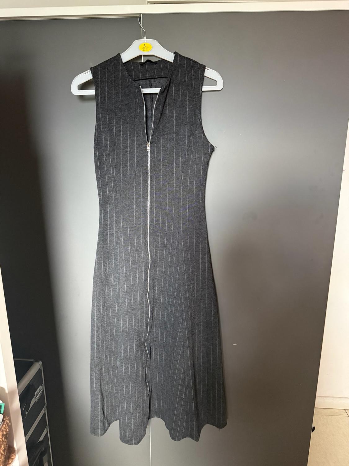 ΜΙΝΤΙ ΦΟΡΕΜΑ ΜΕ ΡΙΓΑ PINSTRIPE - Image 3