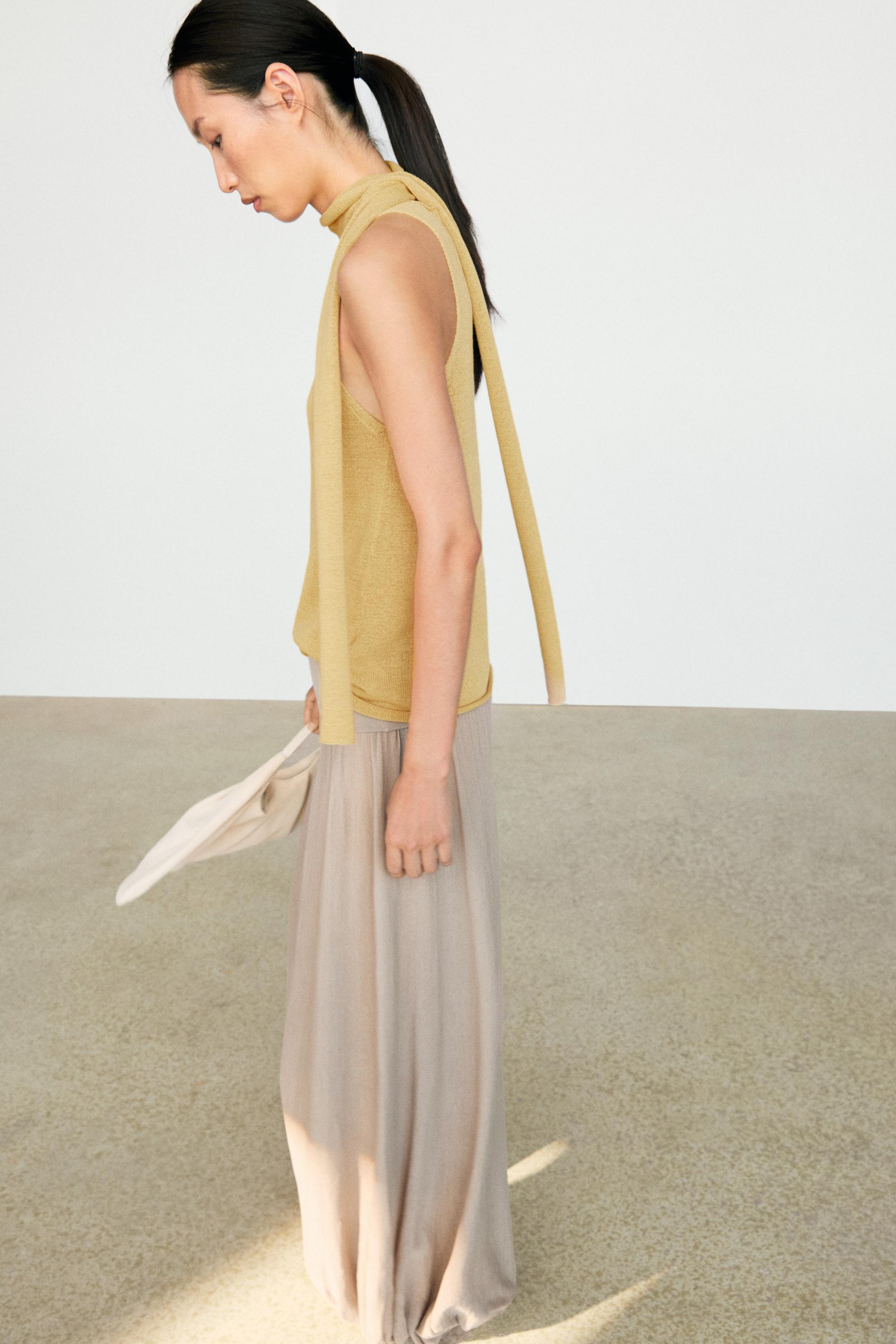 Linen blend halter top with tie detail — Lime green