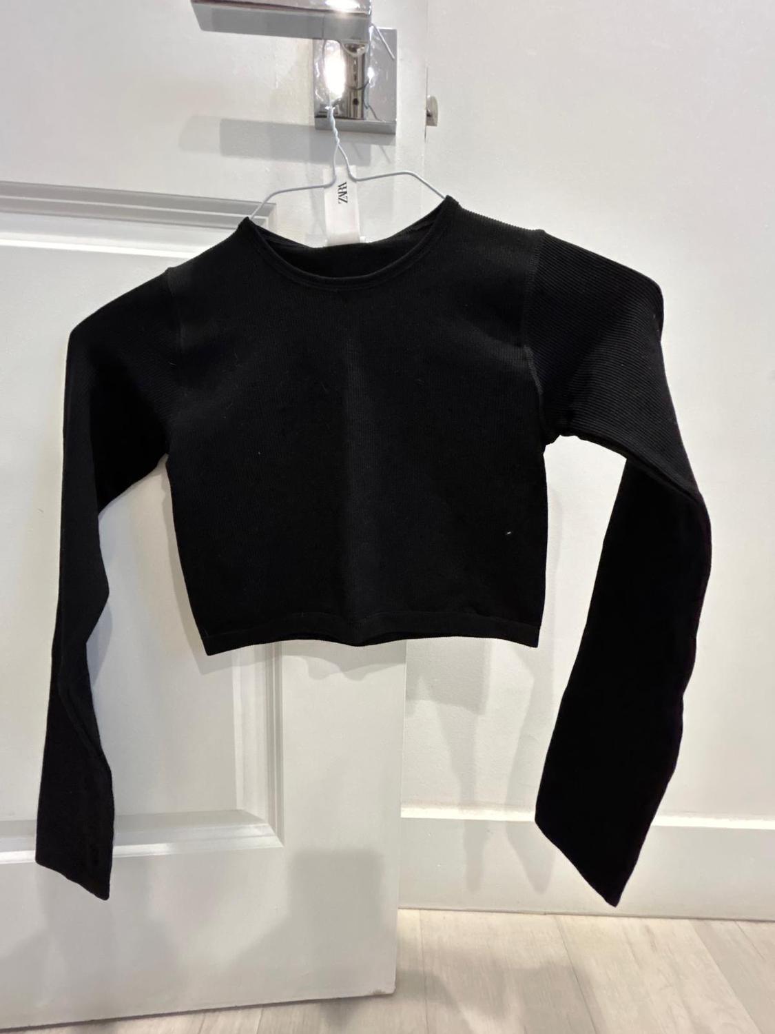 SEAMLESS CROP TOP - Image 2