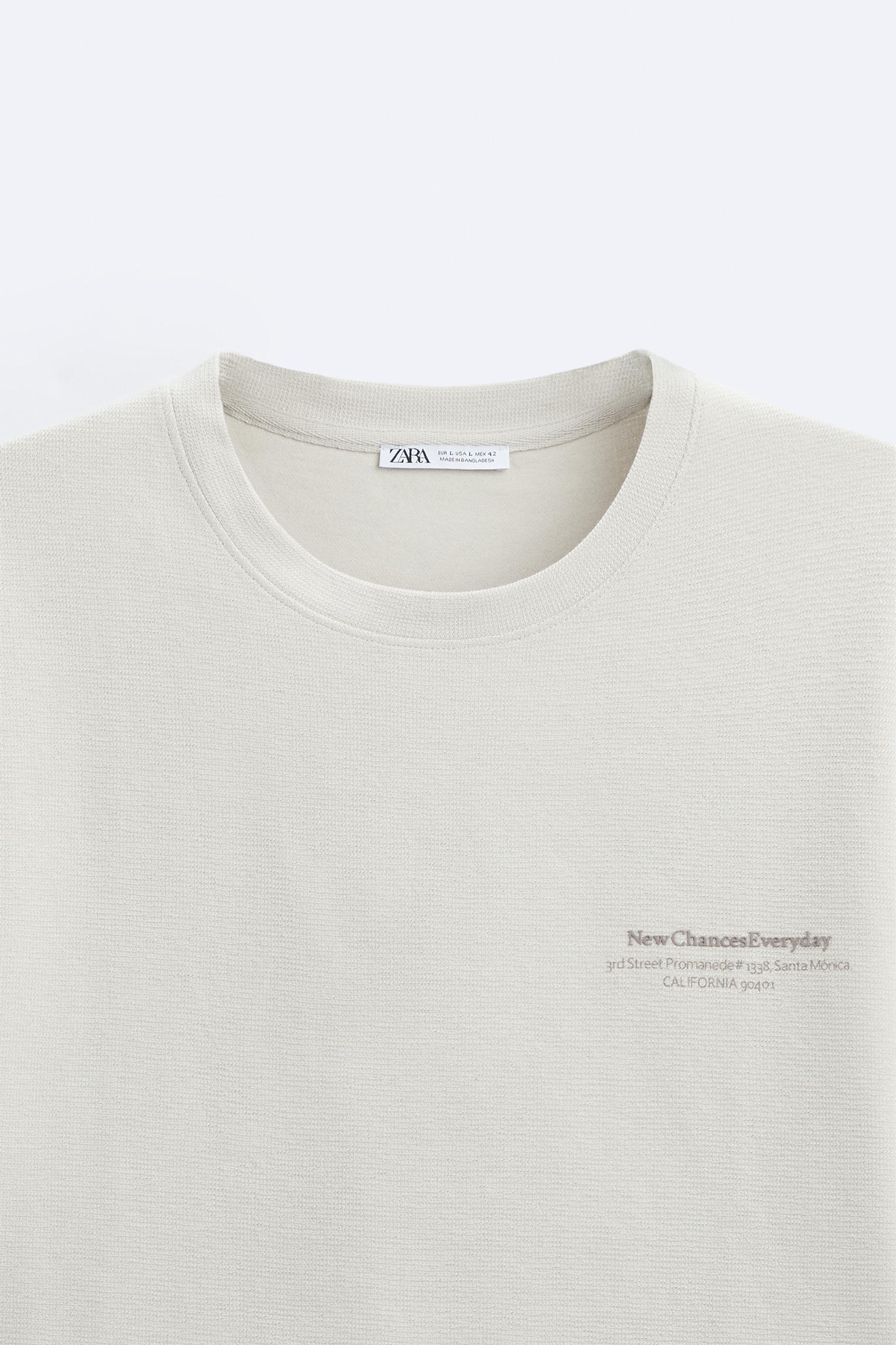 テキスト テクスチャー Tシャツ - オフホワイト | ZARA Japan / 日本