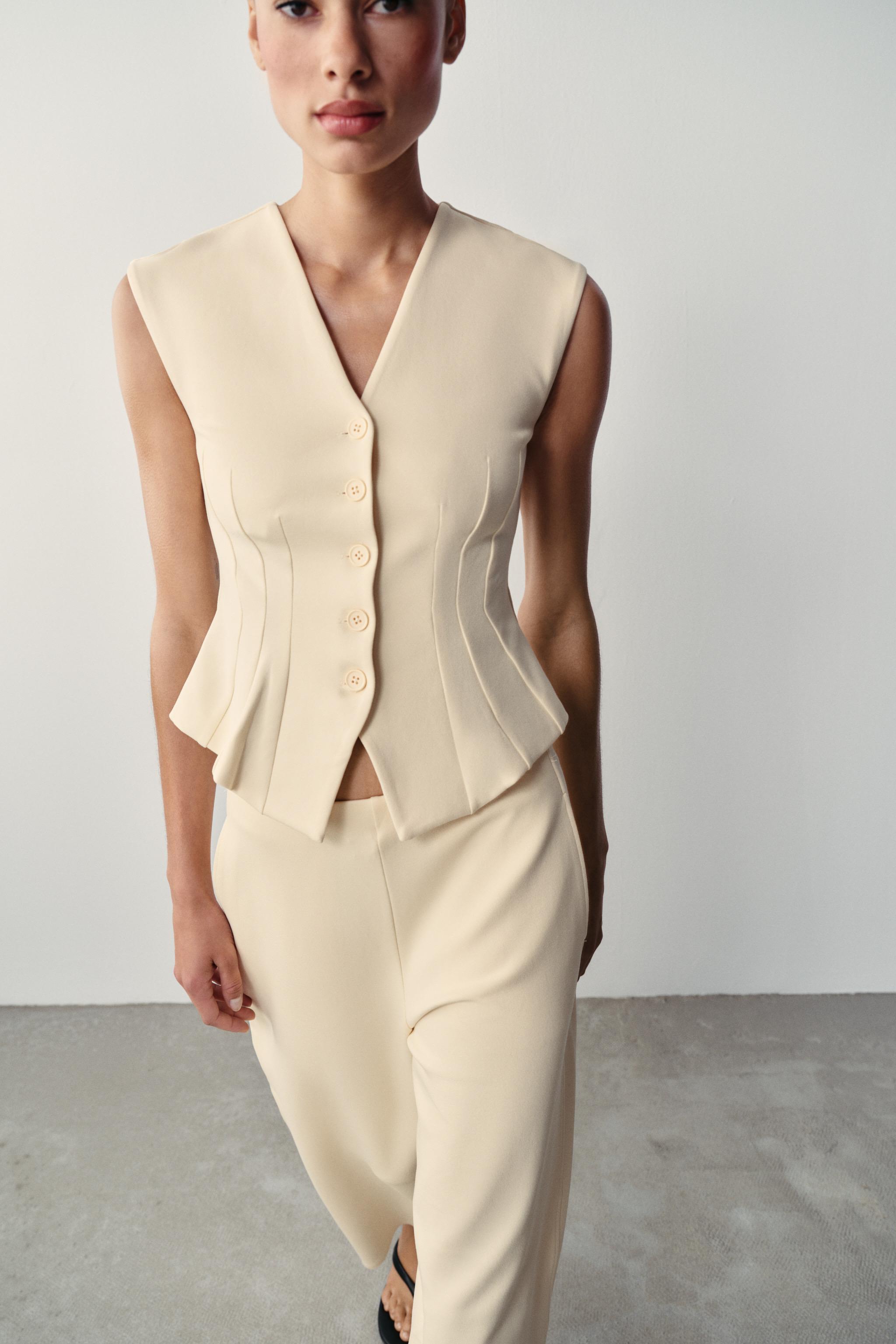 INTERLOCK BUTTON VEST — Yellow