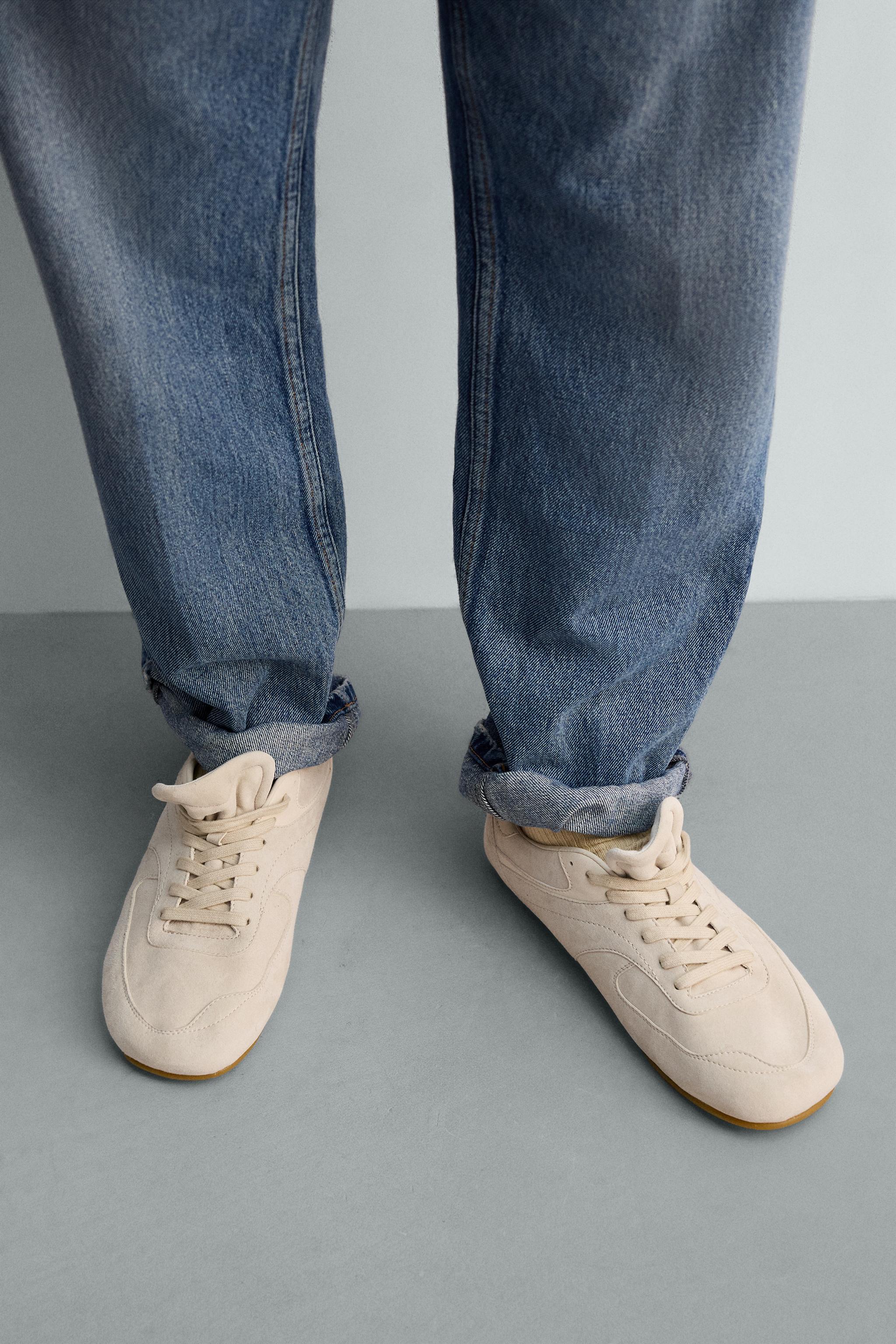 BASKETS EN CUIR