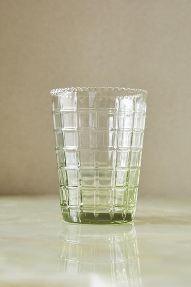 RAISED DESIGN GLASS TUMBLER - Light green by Zara